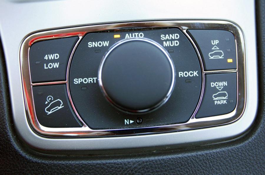  Jeep Grand Cherokee 2011 года  (фото 56 из 91)